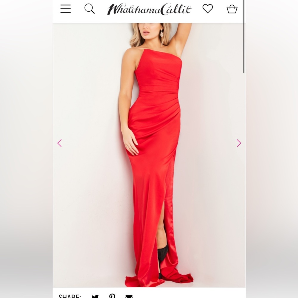 JOVANI
Style #26166 in red